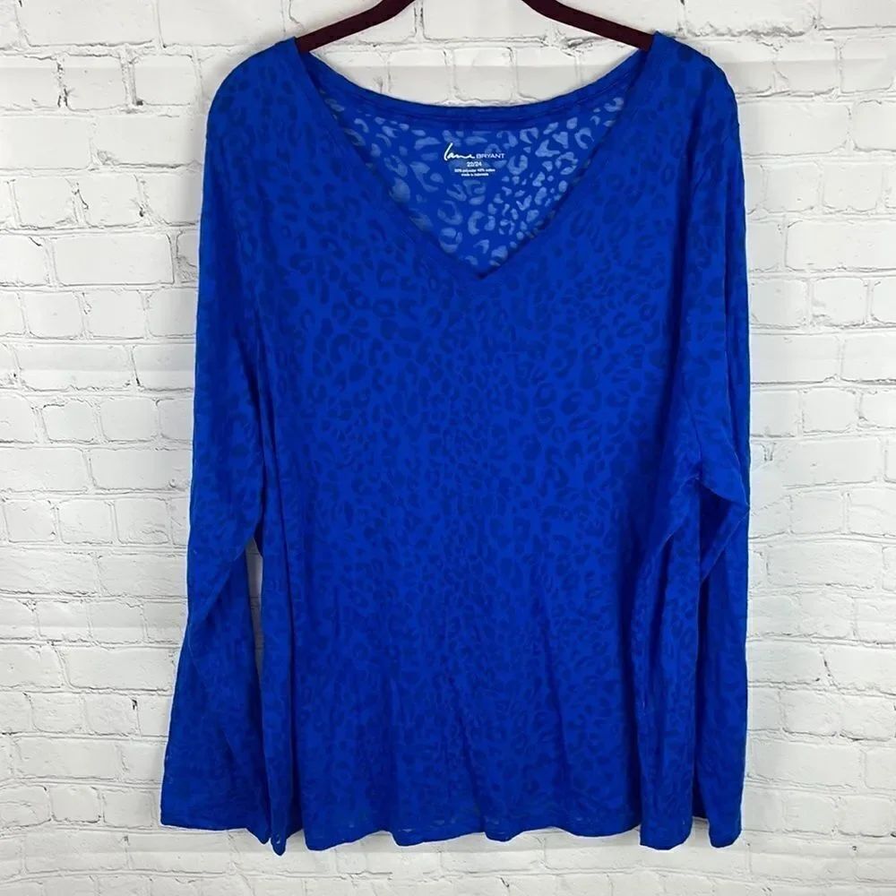 Lane Bryant Blue Animal Print Sheet Top Size 22/24